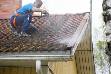 Gutter Cleaning Work