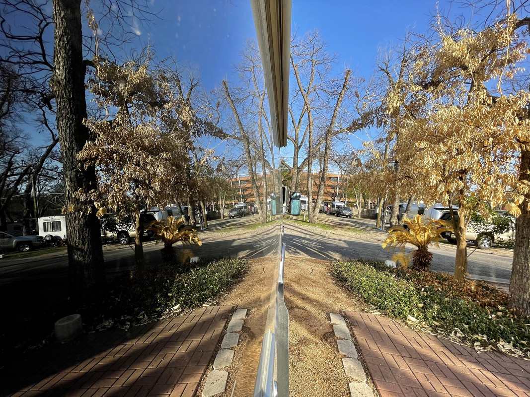 39973236-7018-4D5D-9820-03536289B50A