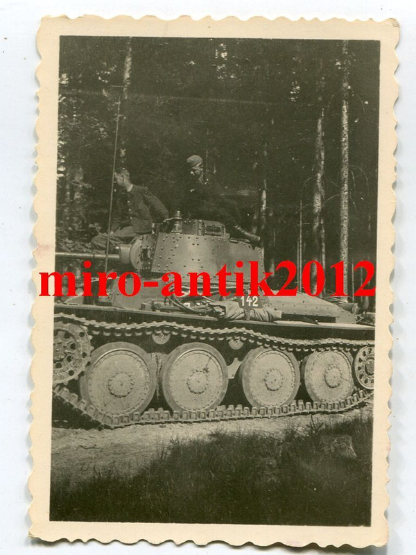 Foto, Panzer-Regiment 10, Panzer 38t auf dem Übu