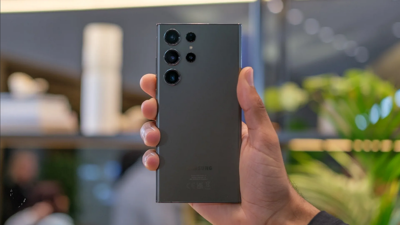 Samsung Galaxy S23 Ultra tiene más de 11 mil pesos de descuento en Elektra