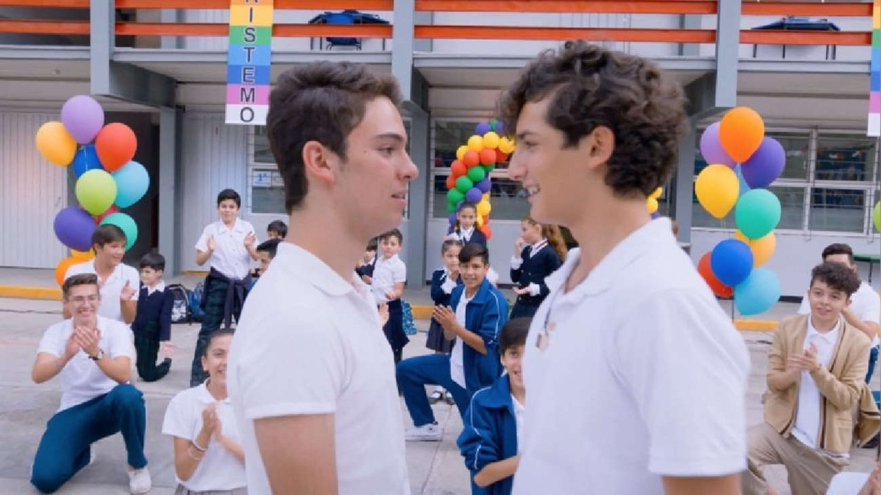 Joaquín Bondoni rompió el silencio sobre los besos en novela con Emilio Osorio