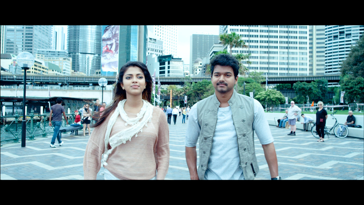 2013 - Thalaivaa - 03 - Vaanganna Vanakkanganna - BDRemux.00_01_07_23.Still020