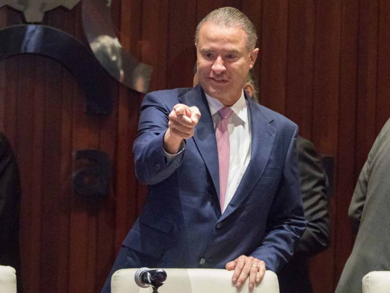 Quirino Ordaz será expulsado del PRI si toma protesta como embajador en España