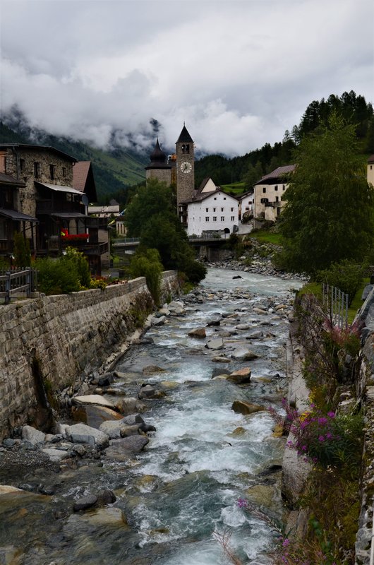 Suiza y sus pueblos-2019 - Blogs de Suiza - GUARDA-7-9-2019 (36)