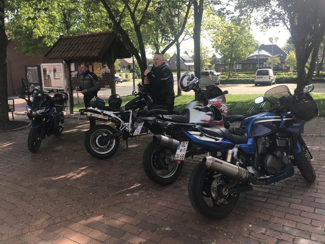 30586D7B-9161-4FCC-8F36-FB584CE9043D