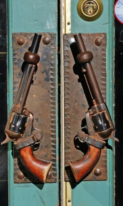 browndoorhandleguns.jpg