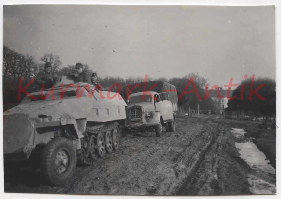 Foto Wehrmacht Panzer Spähwagen 251 Lebus Polen 