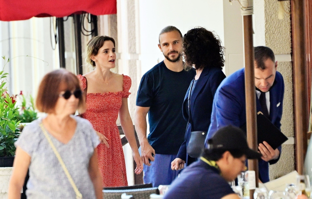 emmawatson-photogallery.blogspot.com (2)