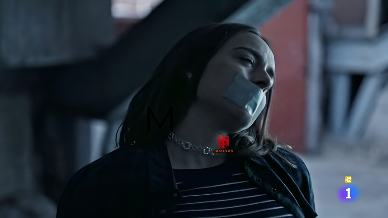 Lucía Caraballo 12 - Estoy Vivo S01E13