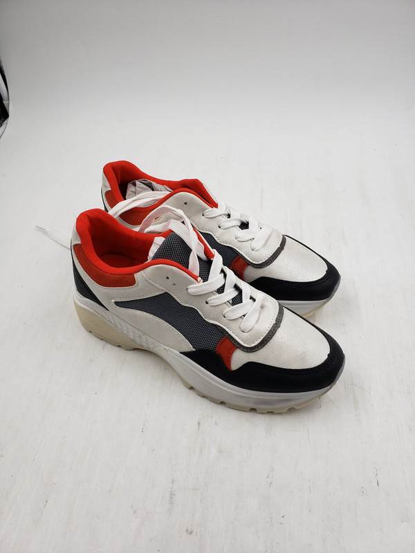 CASUAL SNEAKER SZ 7 M / EU 40 WHITE RED BLACK