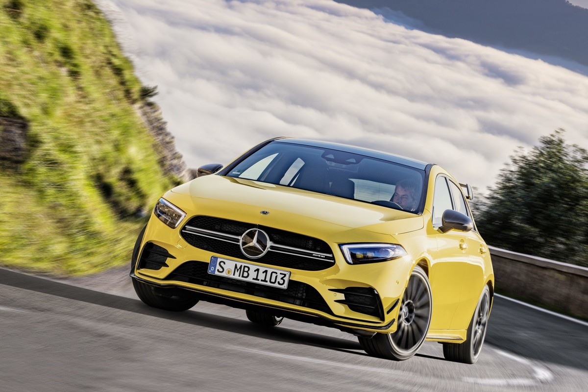 Mercedes-AMG A 35 4MATIC (12)