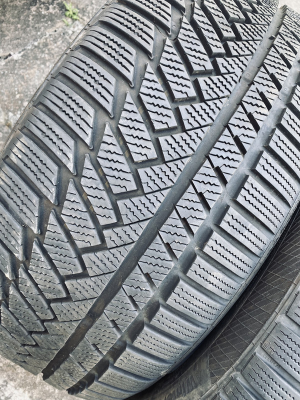 825B7D8F-4529-46BE-9D87-351158DAC6D6