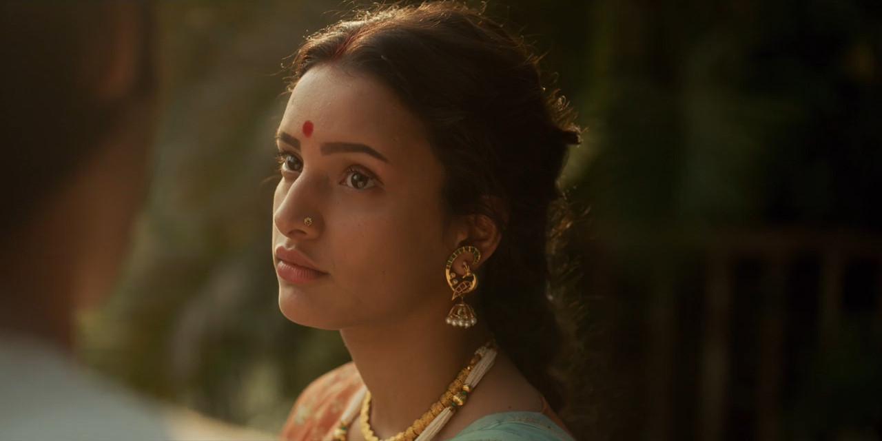 Bulbbul 2020 WebRip [Hindi] 480p 720p ESub Screenshot