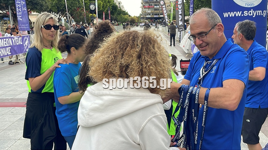 , 23&omicron;&sigmaf; &Alpha;&gamma;ώ&nu;&alpha;&sigmaf; &Delta;&rho;ό&mu;&omicron;&upsilon; &Kappa;&alpha;&lambda;&alpha;&mu;ά&tau;&alpha;&sigmaf;: &Mu;&iota;&alpha; &pi;&omicron;&lambda;ύ&chi;&rho;&omega;&mu;&eta; &gamma;&iota;&omicron;&rho;&tau;ή &alpha;&theta;&lambda;&eta;&tau;&iota;&sigma;&mu;&omicron;ύ &mu;&epsilon; &pi;&rho;&omega;&tau;&iota;έ&sigmaf; &Mu;&pi;&omicron;&upsilon;&rho;ί&kappa;&alpha; &kappa;&alpha;&iota; &Zeta;&omicron;&sigma;&kappa;ί&nu; (&phi;&omega;&tau;&omicron;&gamma;&rho;&alpha;&phi;ί&epsilon;&sigmaf; &kappa;&alpha;&iota; &beta;ί&nu;&tau;&epsilon;&omicron;)