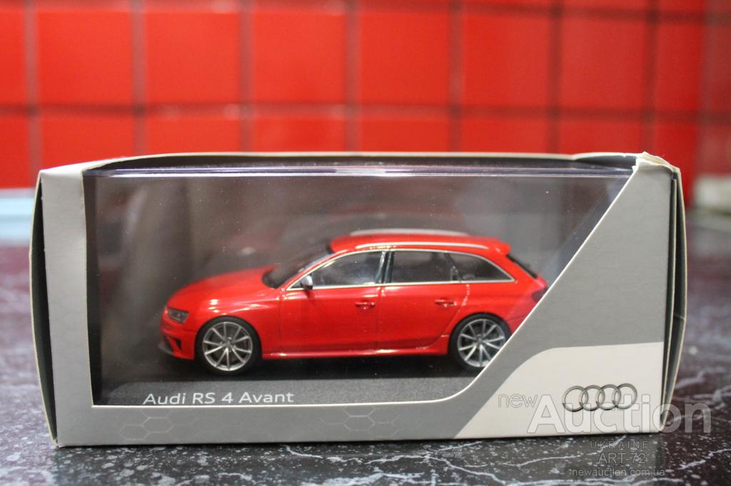 audi_rs4_avant_b8_2012_minichamps_1_43 (2)