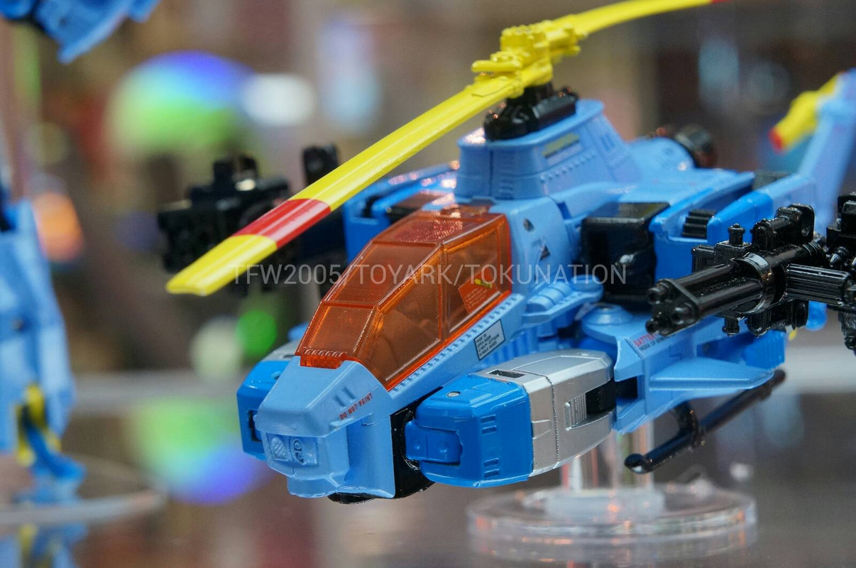 SDCC-2013-Transformers-Generations-006_137410926