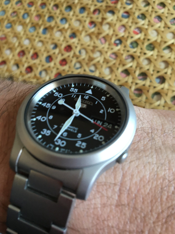 3750FDFF-7B5F-4F03-BD3F-3BB77BA36F14