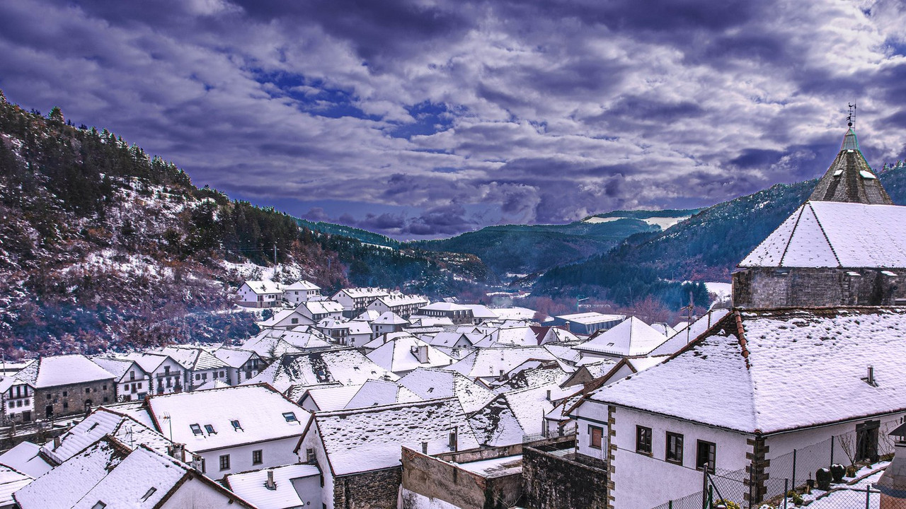 white-snow-village.jpg