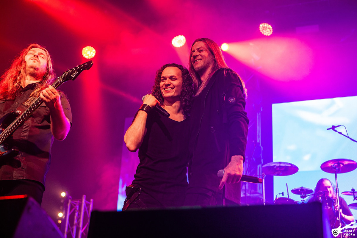 8B9FDF6A-6927-4FA8-8A42-58E43EC82F50