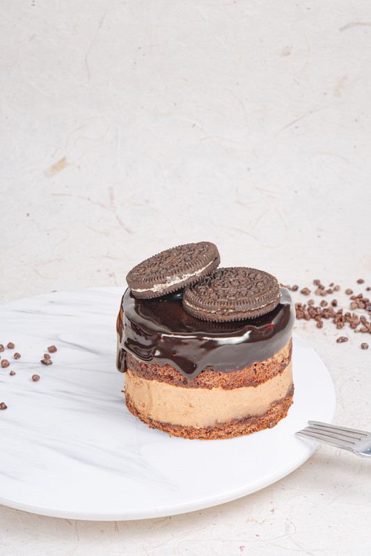 Mono Oreo Cake