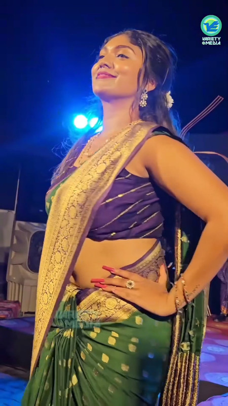 Rj Bincy sexy deep navel in green saree mp4 snapshot 00 00 394