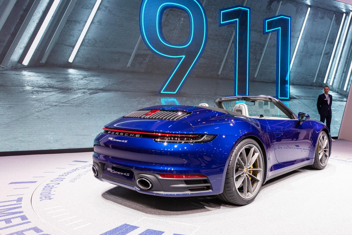 2020 Porsche 911 Carrera 4S Cabriolet (4)