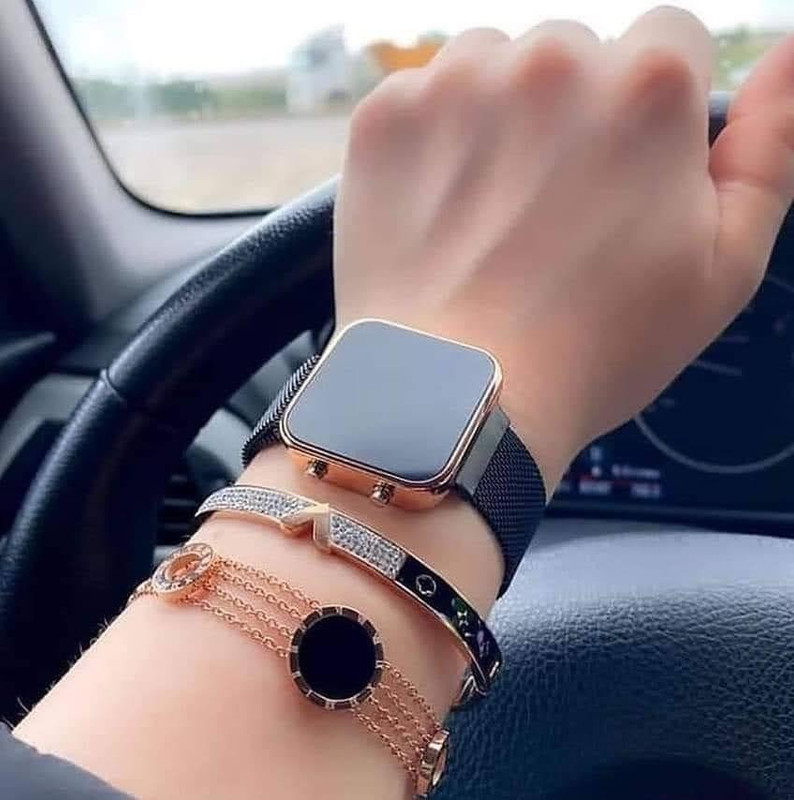 FEC22236-02CF-462A-9D23-6C99B5A03A5A