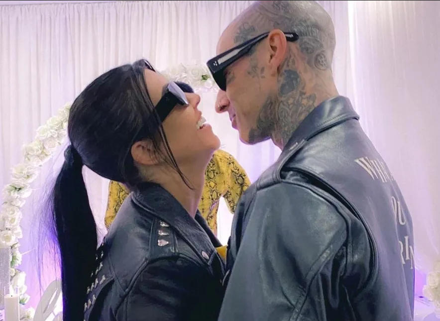 Kourtney Kardashian ofrece gran recompensa por chamarra que perdió en su boda