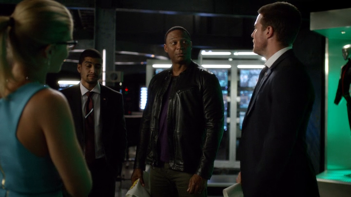 Arrow.S06E01.Ripercussioni.BDMux.ITA.ENG.x264-BlackBit[screenshot 2]