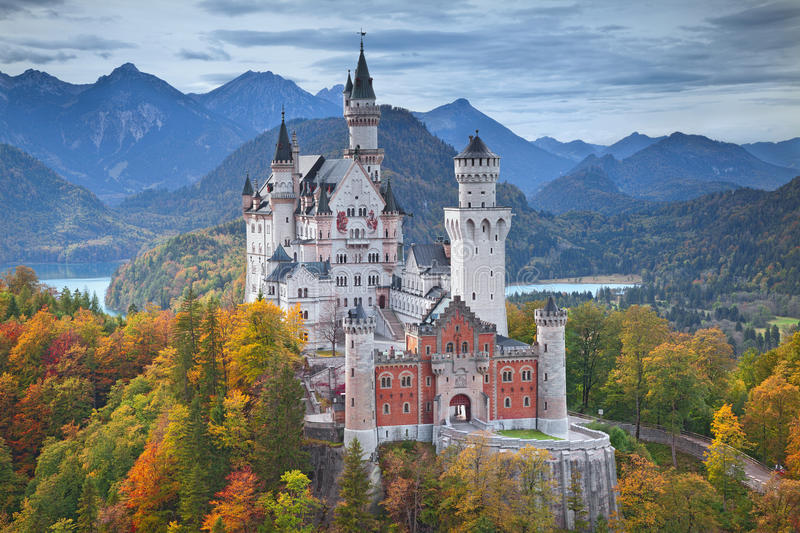 neuschwanstein-castle-germany-image-autumn-evening-45982139.jpg