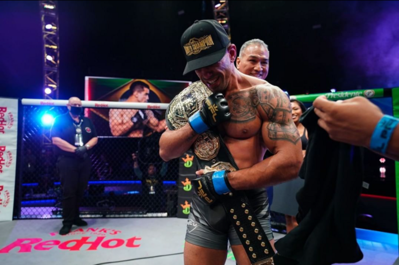 Шампион на PFL търси място в UFC