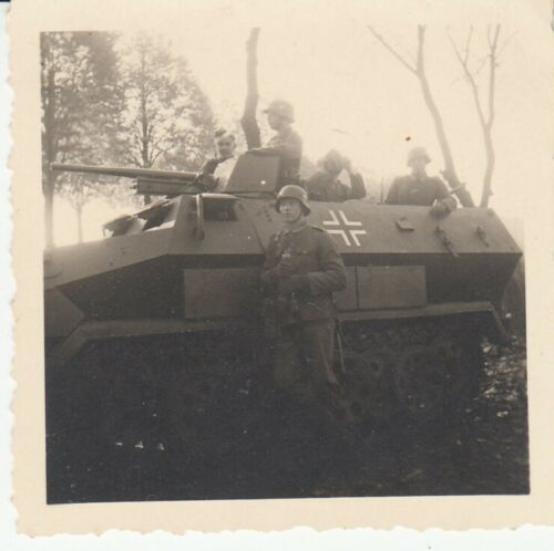 Foto Panzer Spähwagen 3,7cm Halbkette