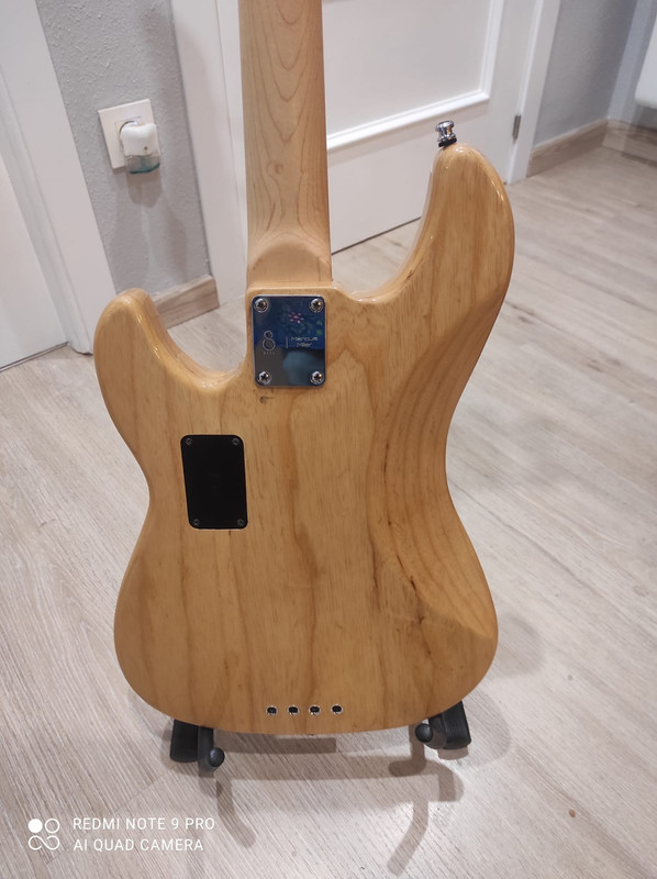 MARCUS MILLER P7 4