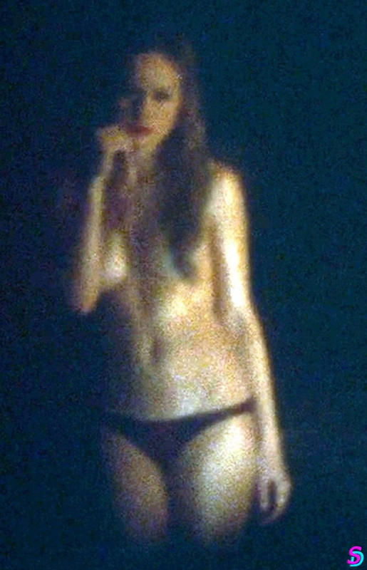Brie-Larson-Naked-4