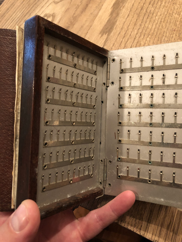 21043035-F6C1-4A7B-B379-EA7115A71552