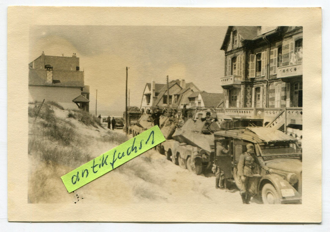 WH-Funk-Schützen-Panzer-Kolonne in Merlimont