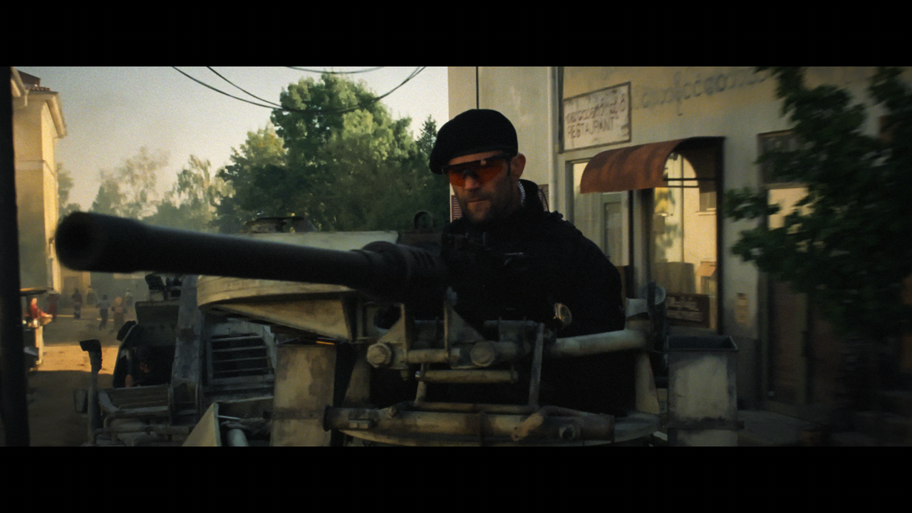 The.Expendables.2.2012.2160p.UHD.BDRemux.TrueHD.Atmos.HDR.DoVi.Hybrid.P8.by.DVT.mkv_snapshot_00.02.4