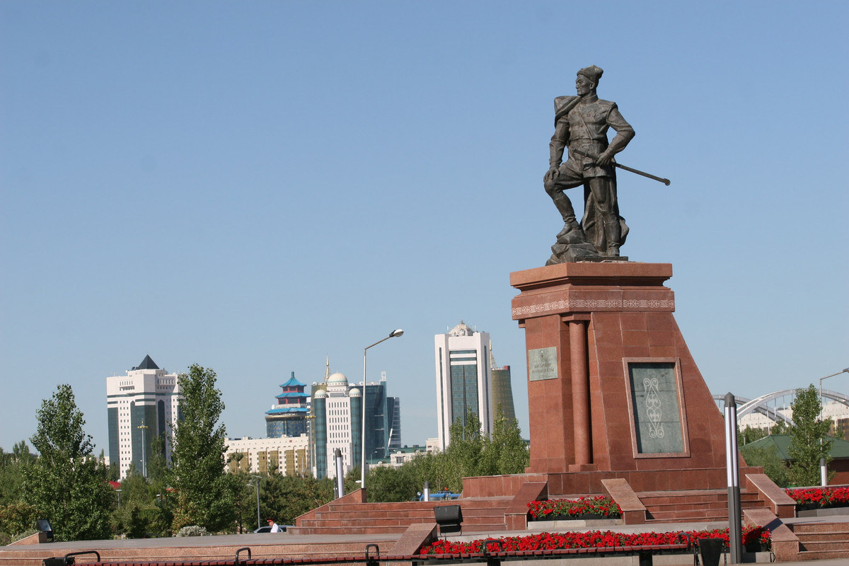 астана