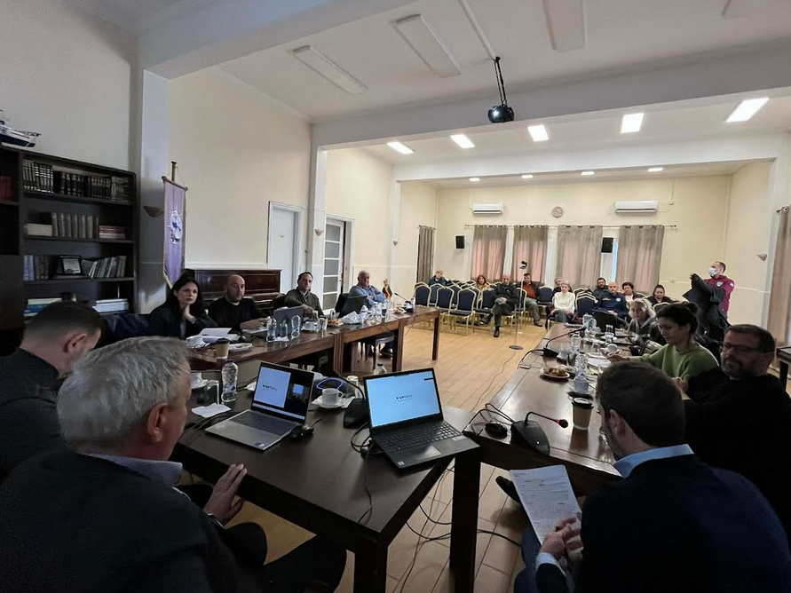 ΟΙΝΟΥΣΣΕΣ: ΤΟ ΕΡΓΟ ΤΗΣ ΑΝΑΠΛΑΣΗΣ ΑΝΑΖΩΟΓΟΝΕΙ ΤΟΝ ΠΑΡΑΔΟΣΙΑΚΟ ΟΙΚΙΣΜΟ