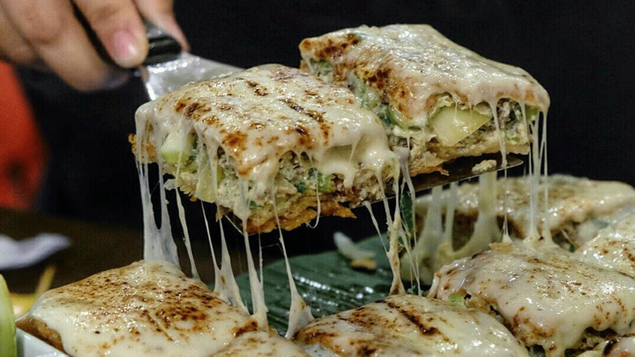 Kuliner Martabak Mozzarella