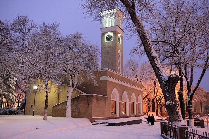 1676790765-havio-club-p-tashkent-novogodnii-krasivo-37