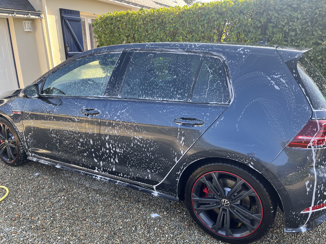 93F708A7-69BA-4CA1-9F4A-D78CD55AFFF8