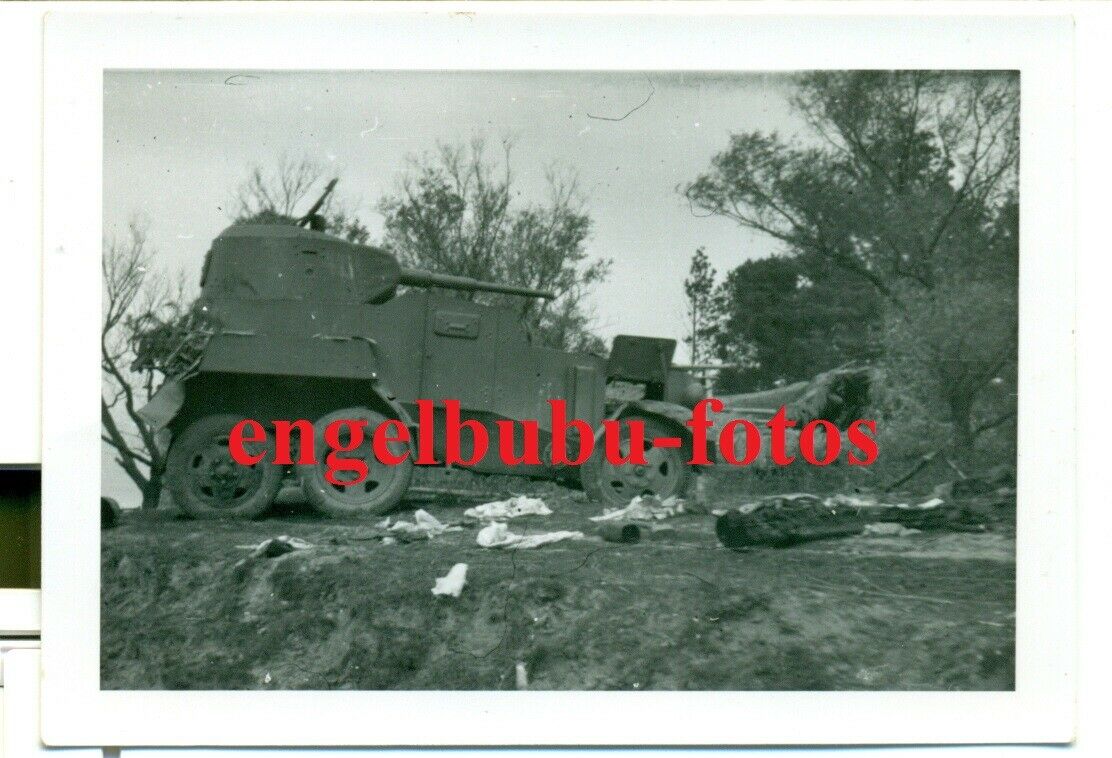 FOTO - PANZER-EINSATZ - 10.PANZER-DIV. - russischer Panzerspähwa