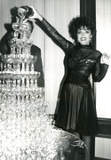Joan-Collins-h15