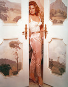 angie-dickinson-mc91
