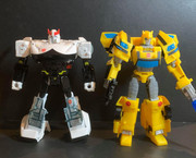 Cyberverser-Deluxe-Optimus-Prime-26