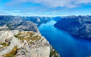 preikestolen-cliff-river-norway-4k-5k-t1