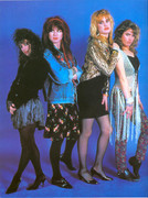 susanna-hoffs-b32