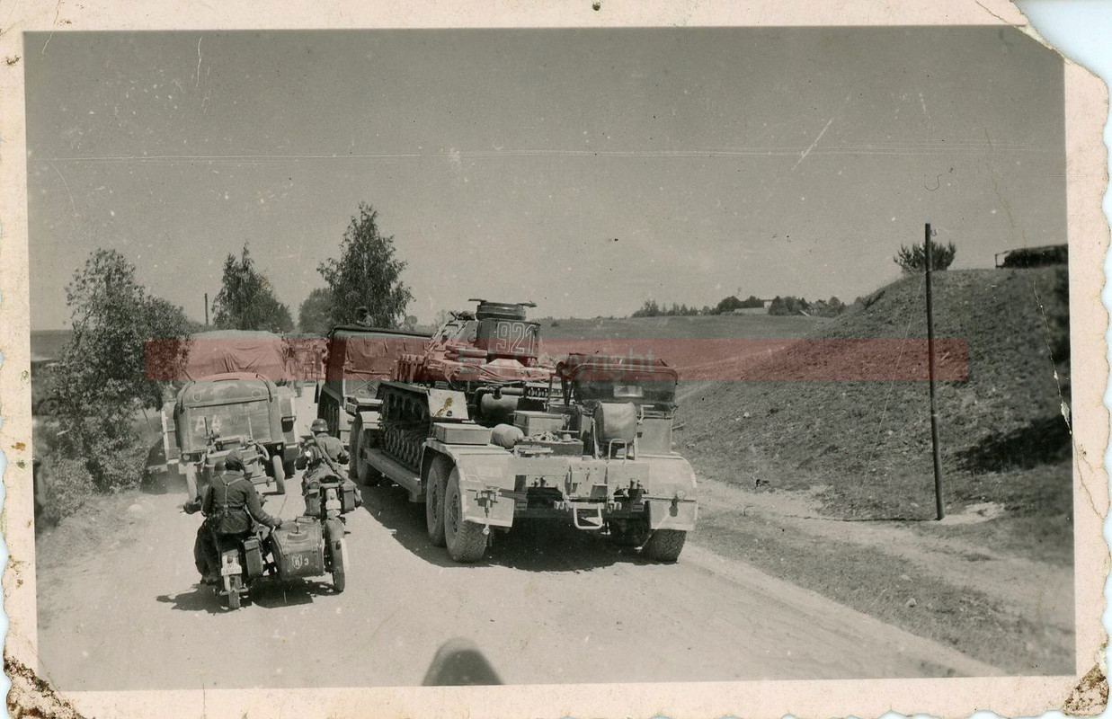 Panzer IV Tank Tieflader LKW Trailer Anhänger Fo