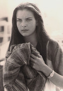 Carole-Bouquet-b38
